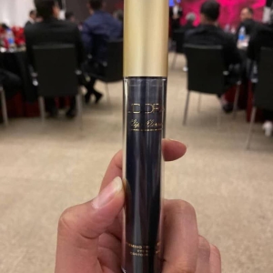 کرم سفت کننده دور چشم و خط لب وایپر